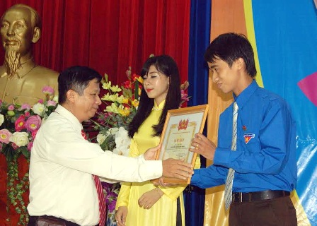 Đồng Nai Tiếp tục đẩy mạnh việc học tập và làm theo gương Bác